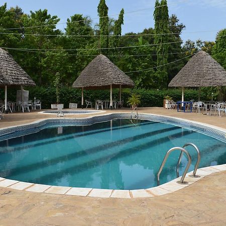 Morogoro Hotel Luaran gambar