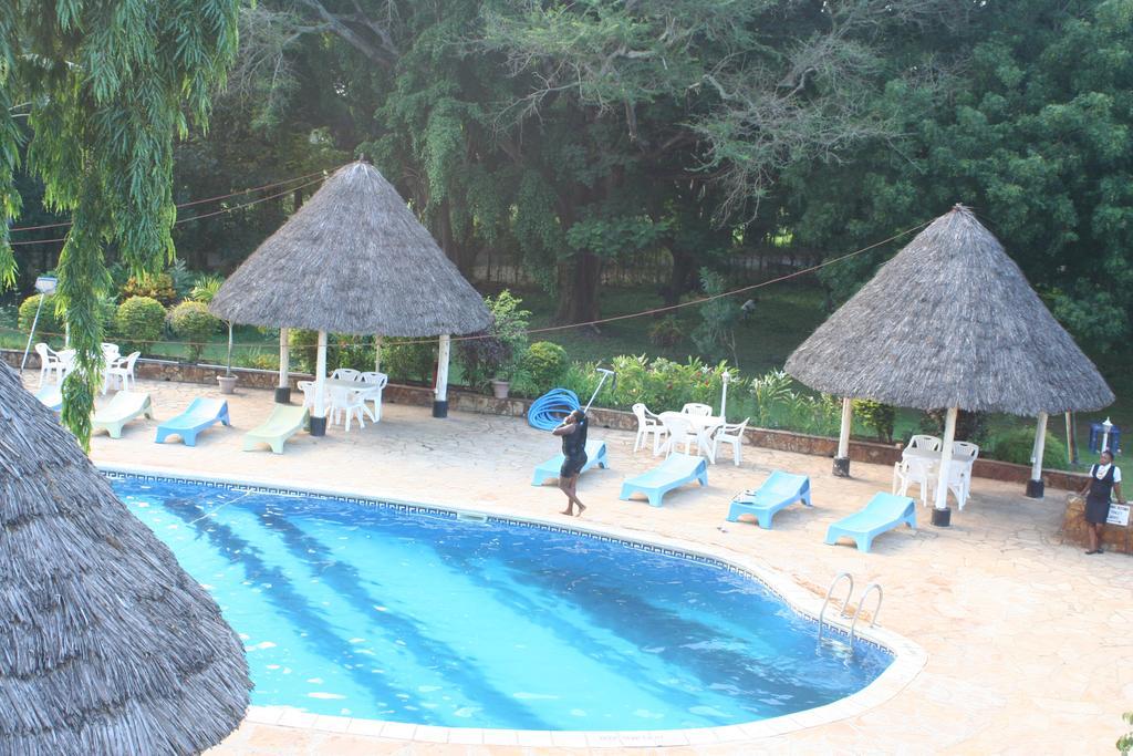Morogoro Hotel Luaran gambar