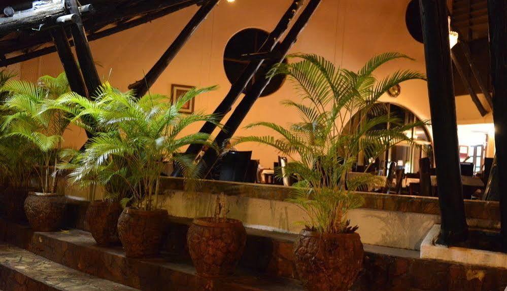 Morogoro Hotel Luaran gambar
