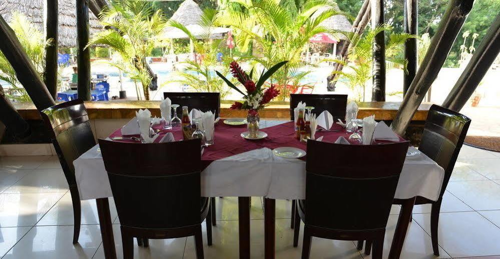 Morogoro Hotel Luaran gambar