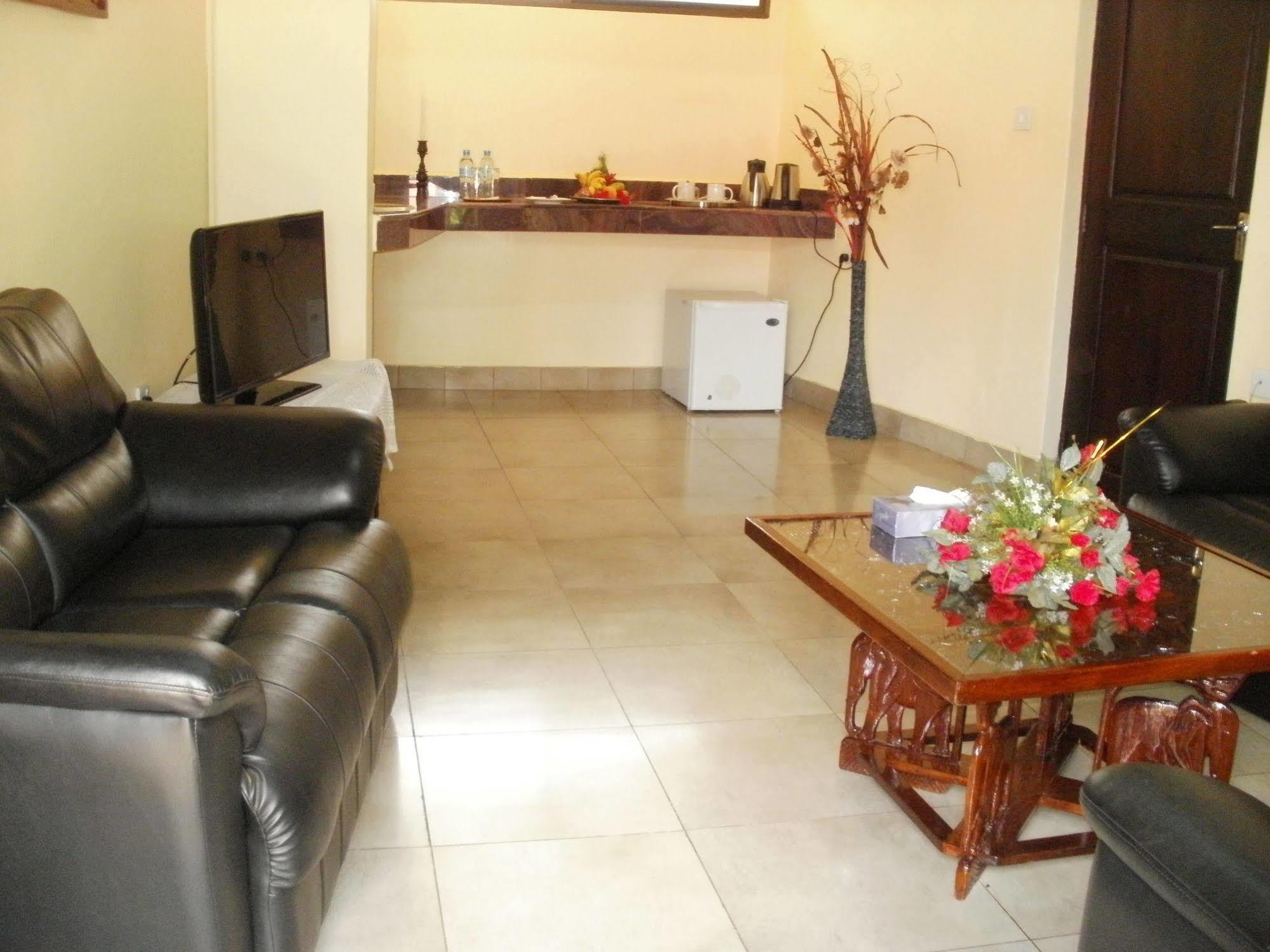 Morogoro Hotel Luaran gambar