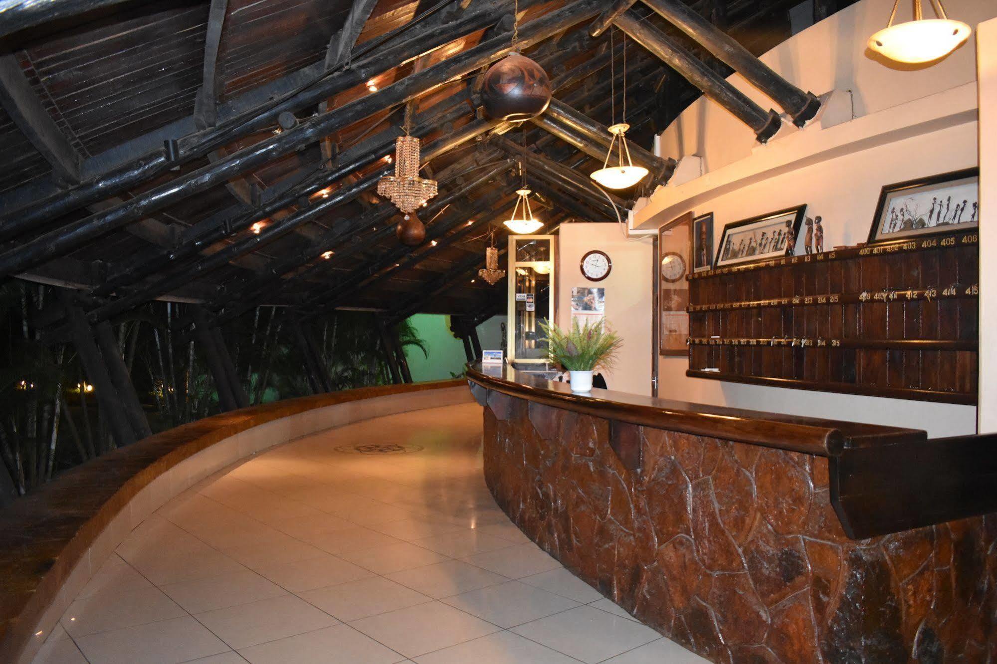 Morogoro Hotel Luaran gambar
